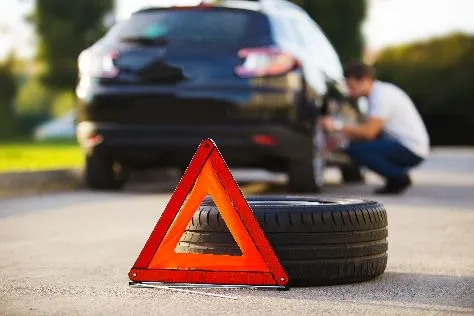 تعویض چرخ ماشین